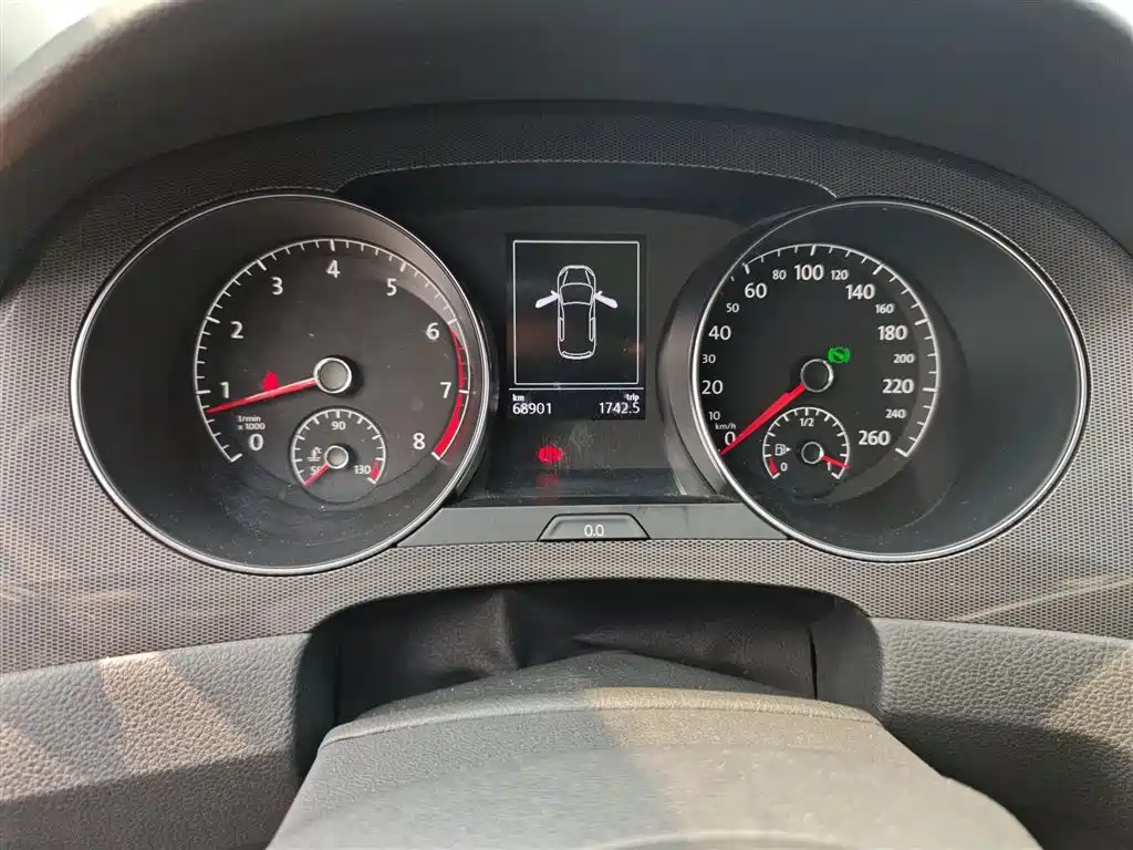 Volkswagen Golf Sportsvan 2016 230TSI Automatic Progressive фото 5