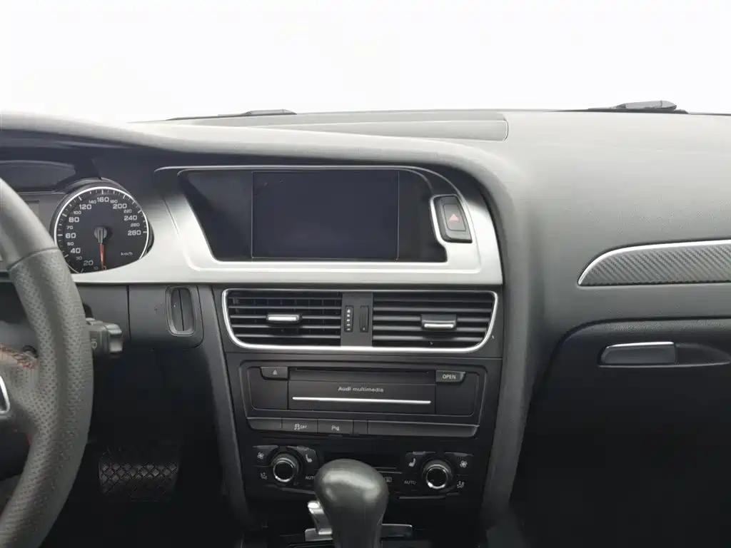 Audi A4L 2010 2.0 TFSI Technology фото 12