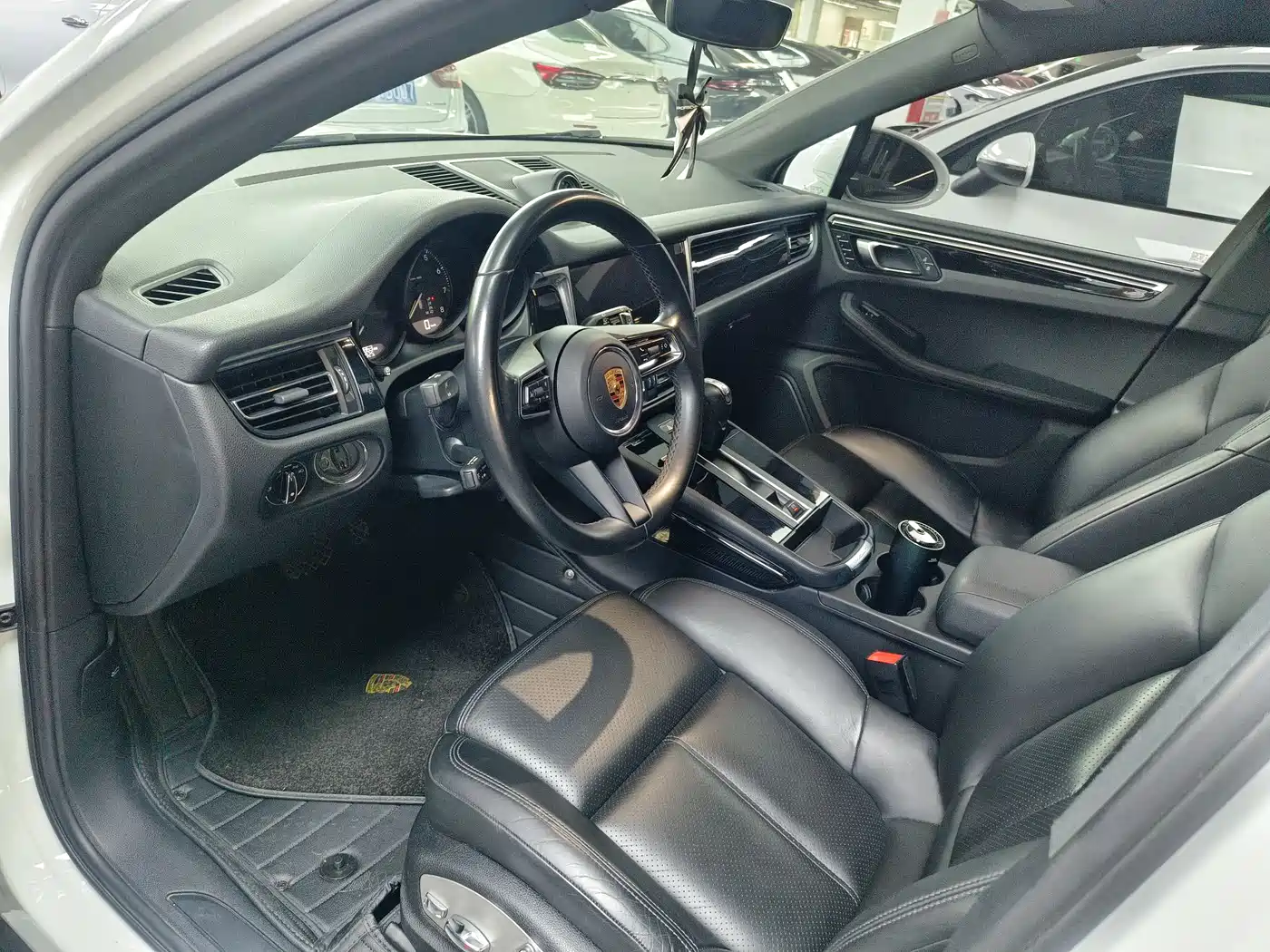 Porsche Macan 2022 Macan 2.0T фото 9