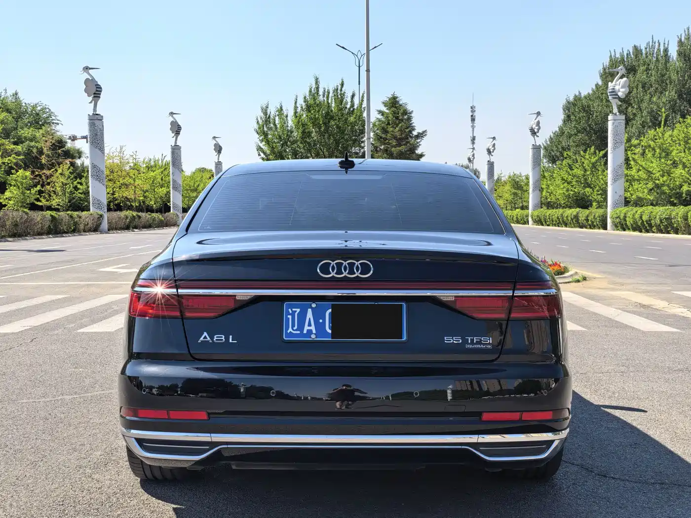 Audi A8 2022 A8L 50 TFSI quattro Comfort Collector's Edition фото 4