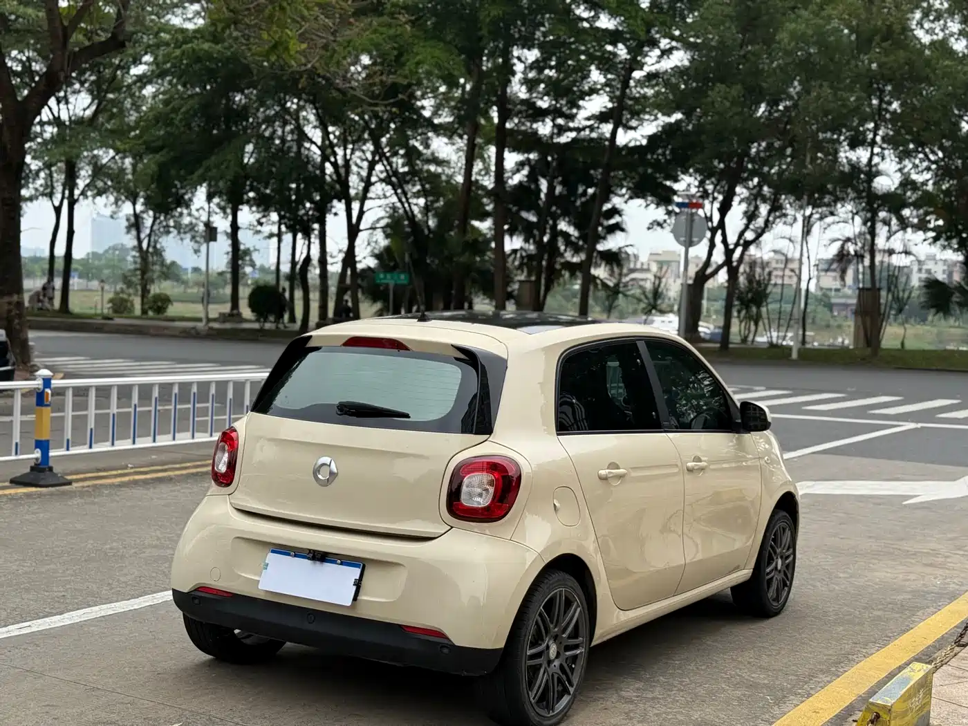 smart forfour 2016 2016 1.0L 52kW Passion Edition