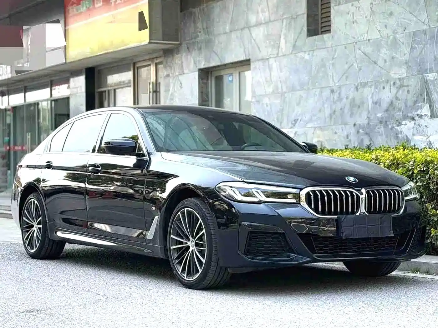 BMW 5 Series 2023 530Li Leading M Sport Package фото 3