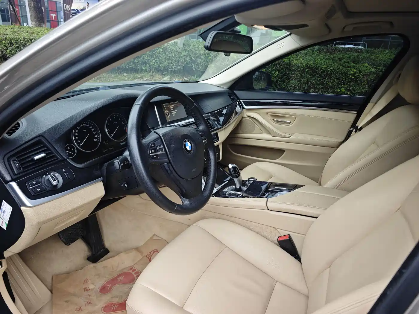 BMW 5 Series 2014 520Li Elegance фото 3