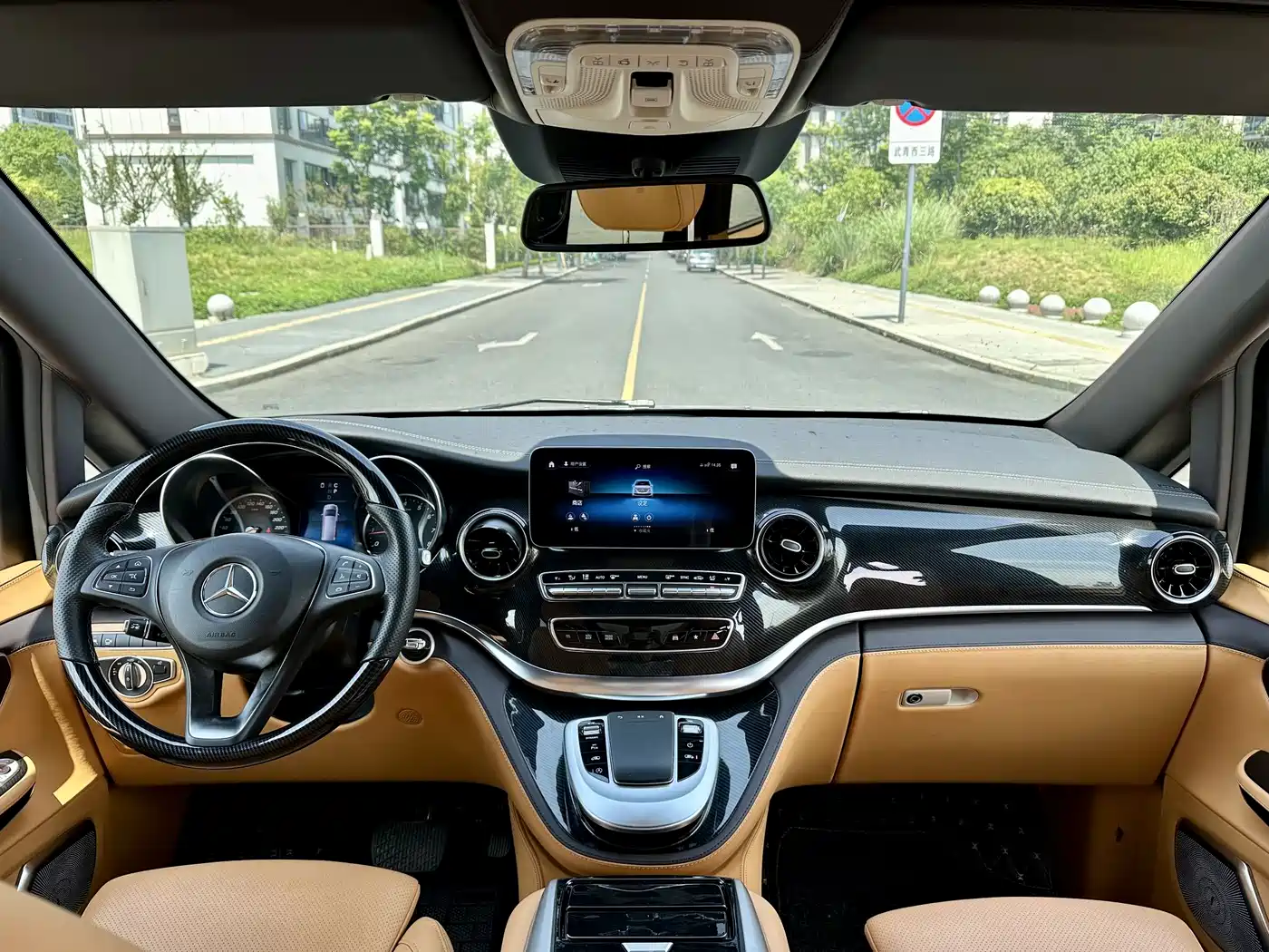 Mercedes-Benz V-Class 2022 V 260 L Long Wheelbase Luxury Edition фото 7