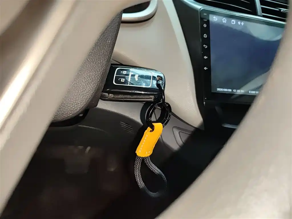 Chevrolet Sail 2018 Sail 3 1.5L AMT Happy Sunroof фото 18