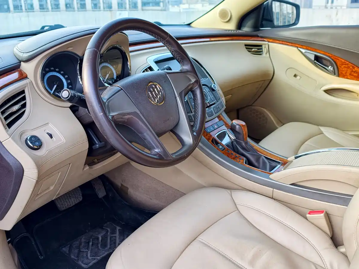 Buick LaCrosse 2012 2.4L SIDI Elegance Edition фото 10