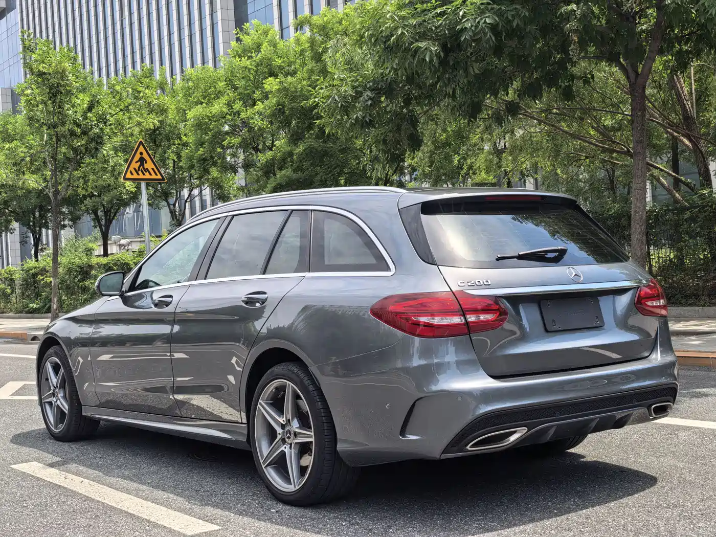 Mercedes-Benz C-Class (Import) 2018 C 200 Estate фото 16
