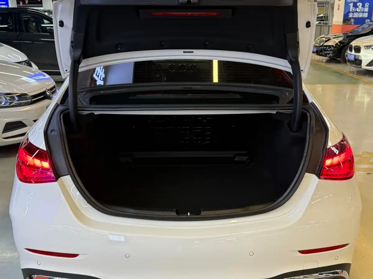 Mercedes-Benz C-Class 2023 C 200 L Sport фото 11