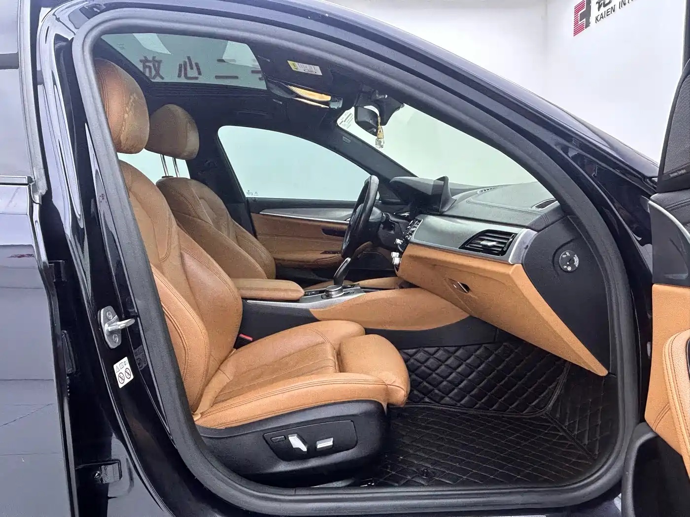 BMW 5 Series (Import) 2019 525i M Sport Package фото 11