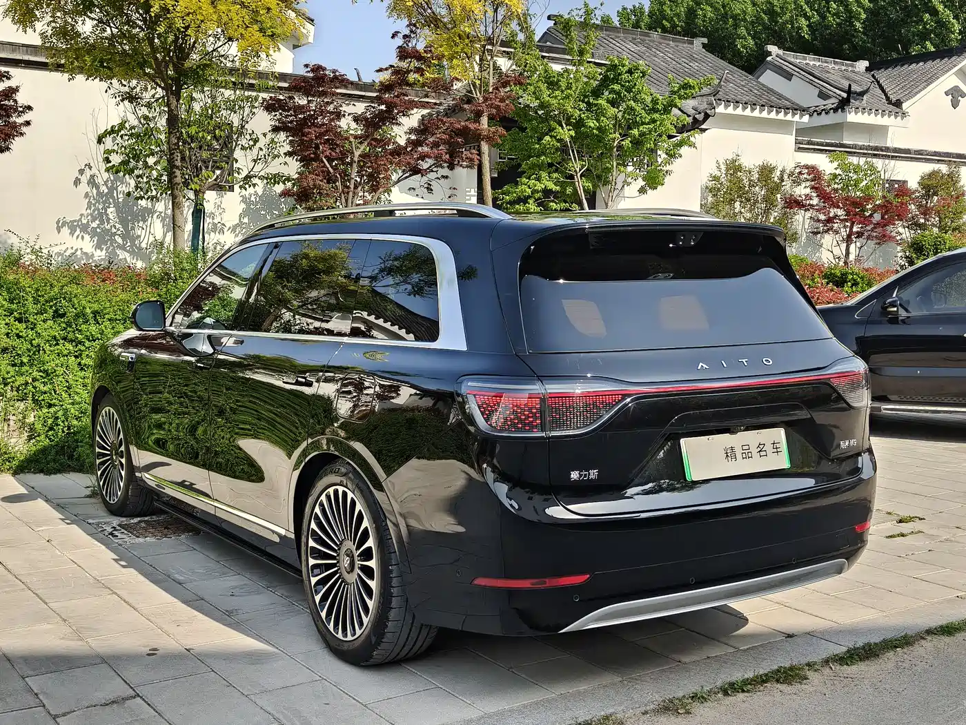 AITO Wenjie AITO M9 2025 Extended Range Ultra 52kWh 6-Seater фото 4