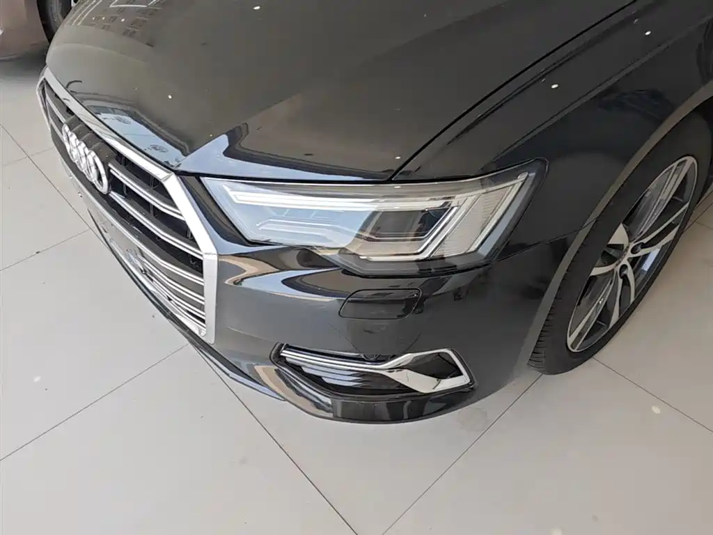 Audi A6L 2023 45 TFSI Premium Selection Elegance фото 18