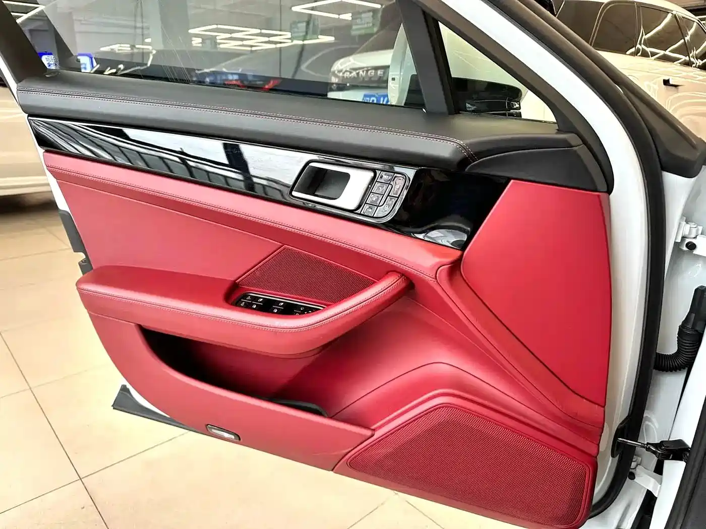 Porsche Panamera 2017 Panamera 3.0T фото 9