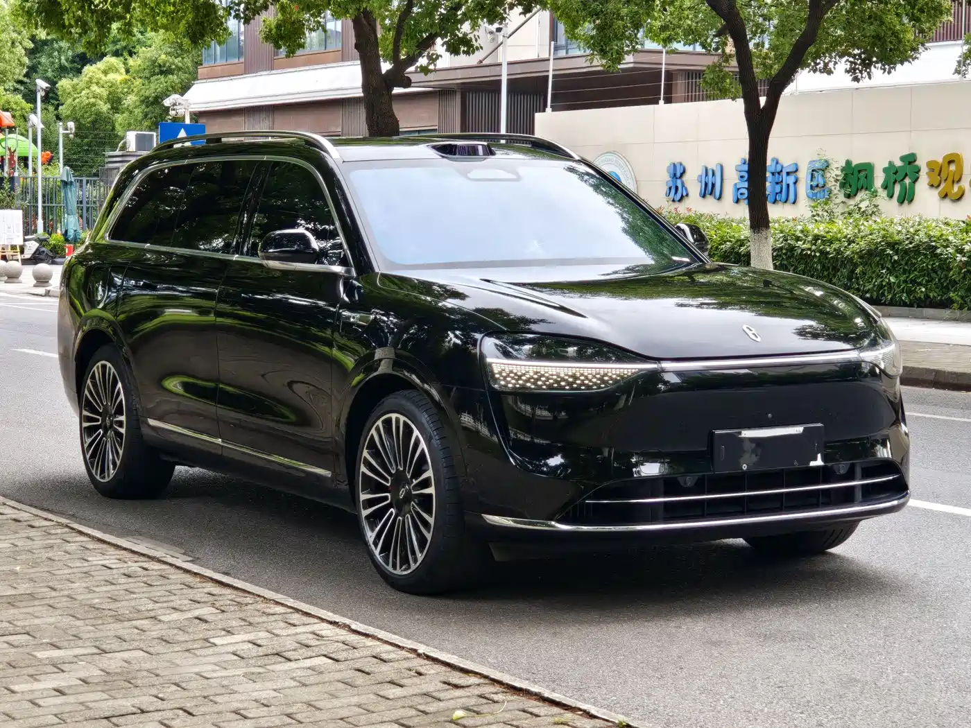 AITO Wenjie AITO M9 2024 Extended Range Ultra 42kWh 6-Seater фото 3