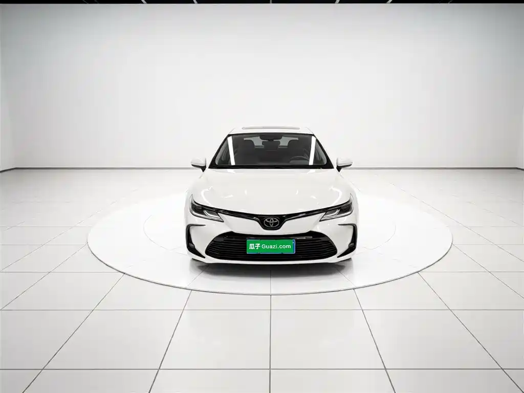 Toyota Corolla 2021 TNGA 1.5L CVT Elite Edition фото 3
