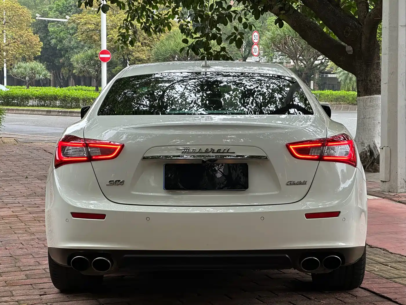 MASERATI GHIBLI