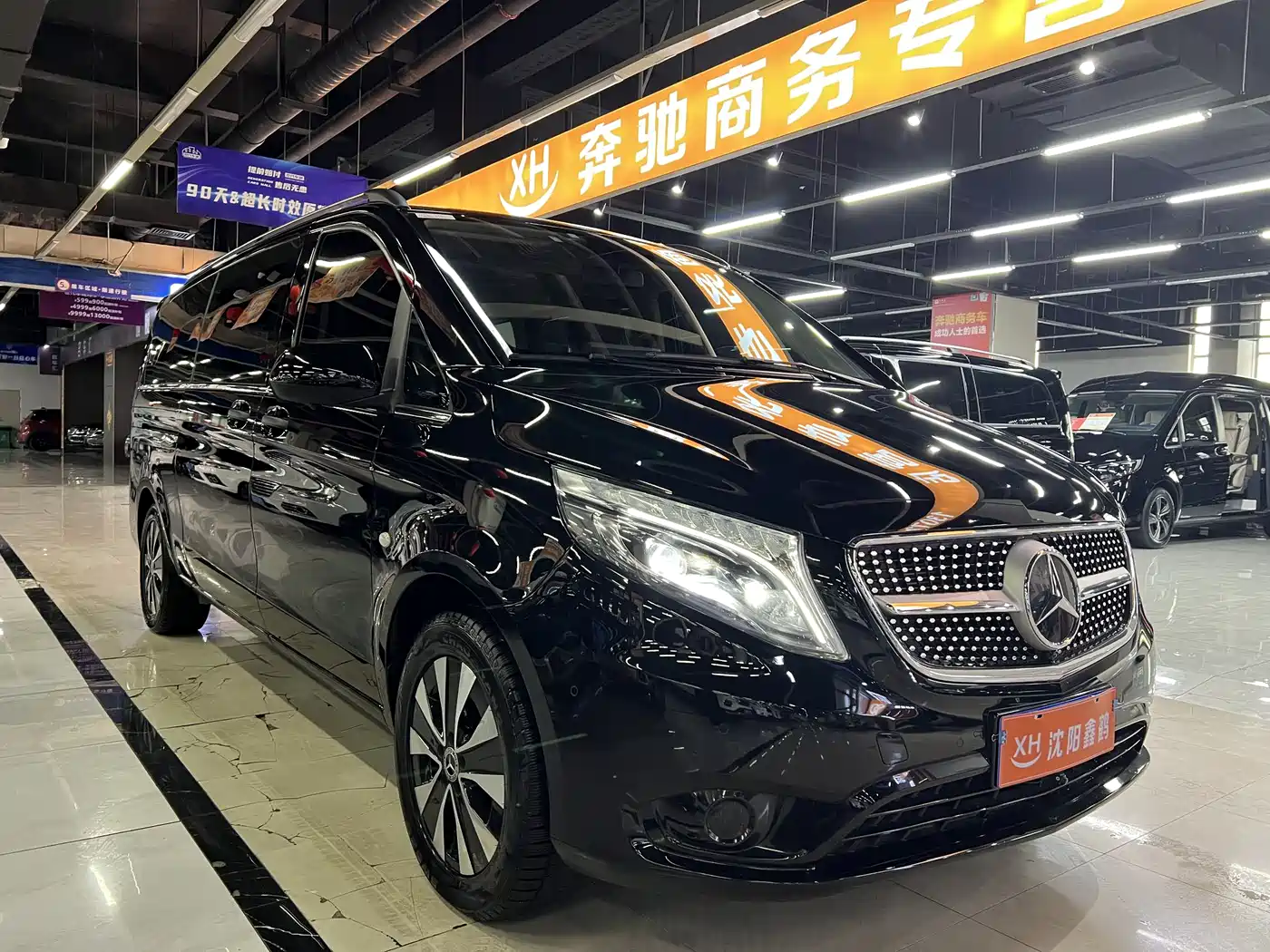 Mercedes-Benz Vito 2023 2.0T Business 7-Seater