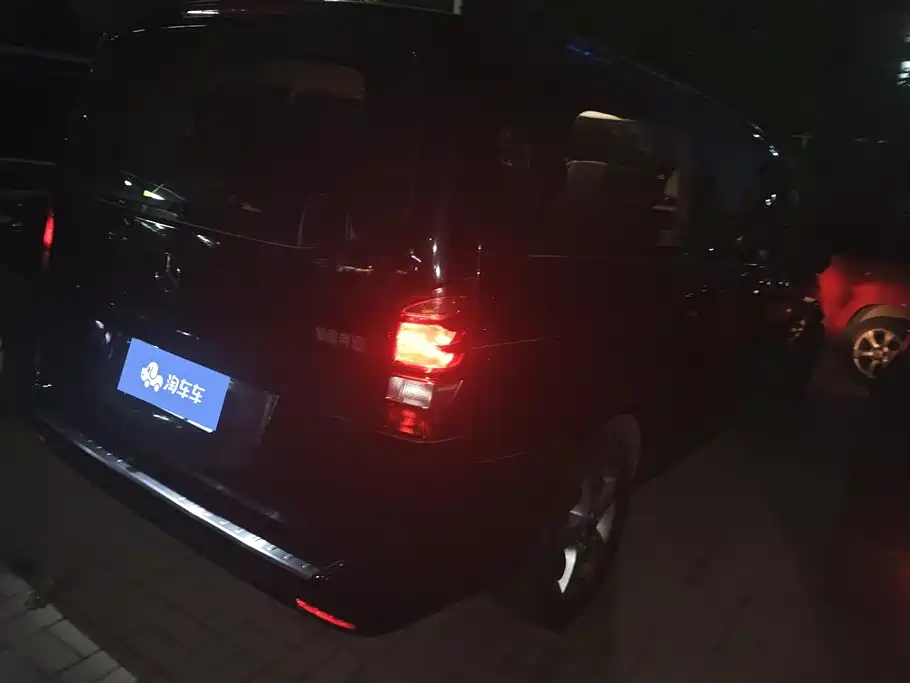 Mercedes-Benz Vito 2020 2.0T Elite Edition (7-seater) фото 3