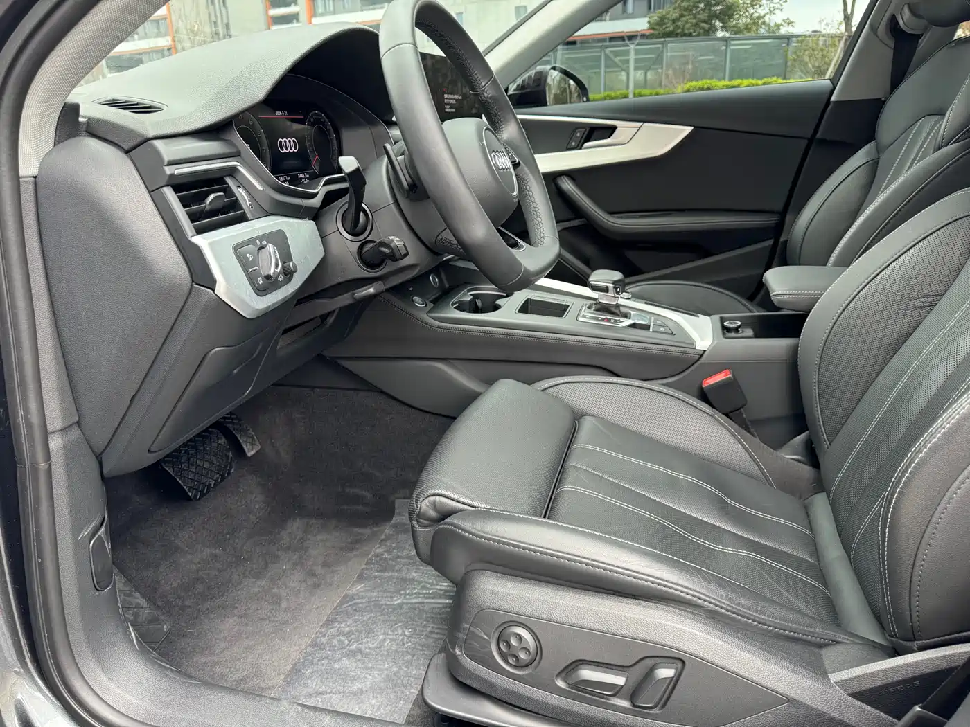 Audi A4L 2023 40 TFSI Luxury Sport фото 5