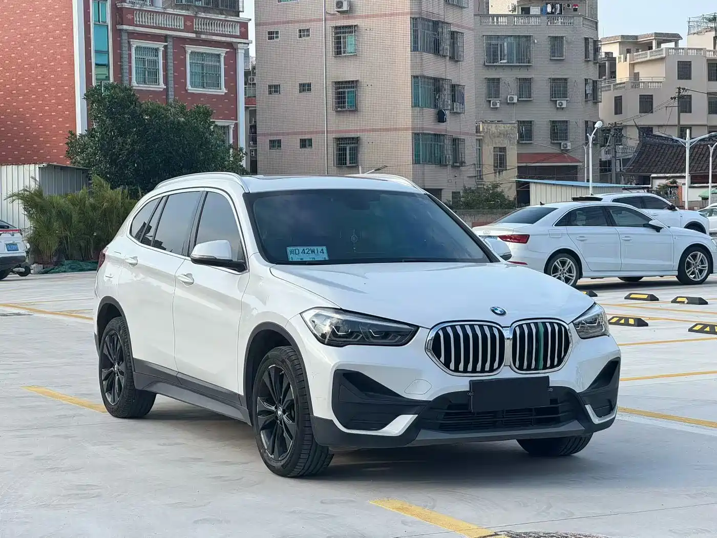 BMW X1 2022 sDrive20Li Fashion фото 3