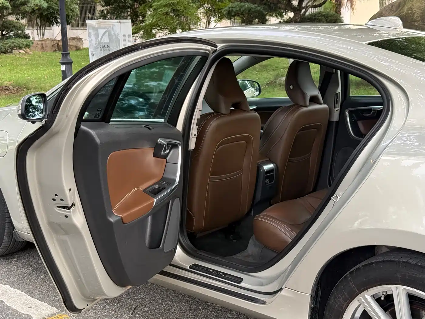 Volvo S60 Plug-in Hybrid 2016 2015 S60L E-Drive Hybrid T6 Intelligent Edition