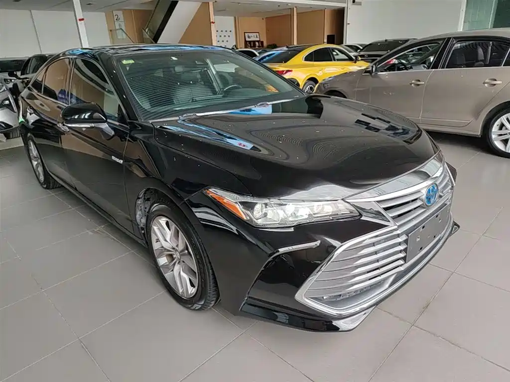 Toyota Avalon 2019 Hybrid 2.5L Luxury Edition China VI фото 4
