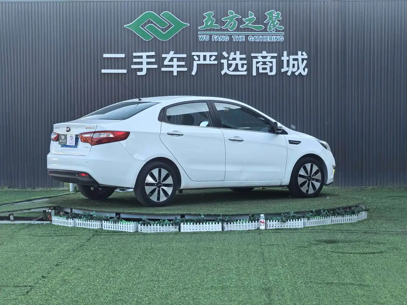 Kia K2 2012 Sedan 1.6L AT Premium ECO Commemorative Edition фото 22