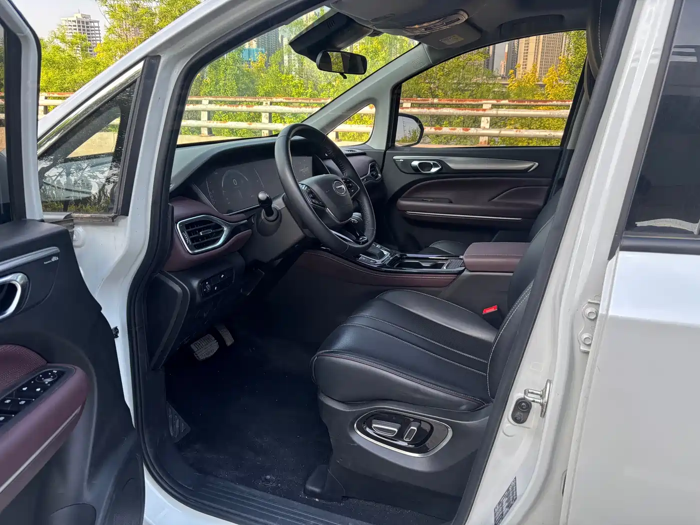 GAC Trumpchi Trumpchi M6 2023 PRO 270T DCT Luxury Edition фото 4