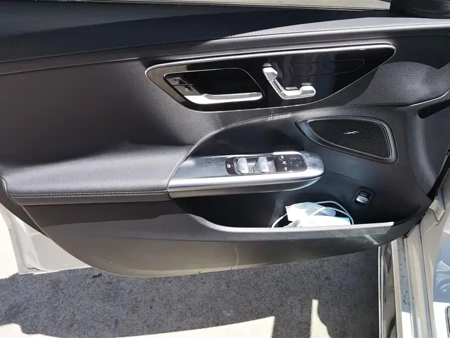 Mercedes-Benz C-Class 2023 Facelift C 260 L Sport Edition фото 7