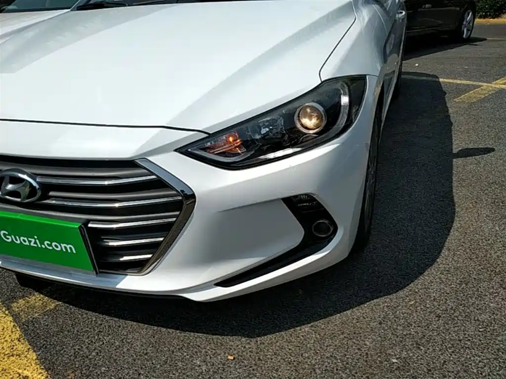 Hyundai Elantra 2016 Model 1.6L Automatic Smart Elite фото 24