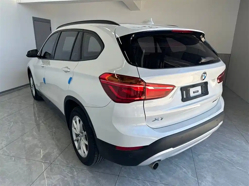 BMW X1 2018 sDrive18Li Fashion Model фото 4