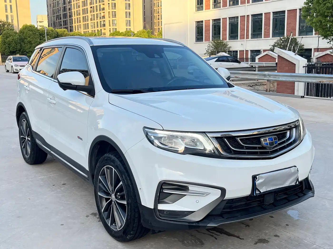 Фото 3 - Geely Boyue