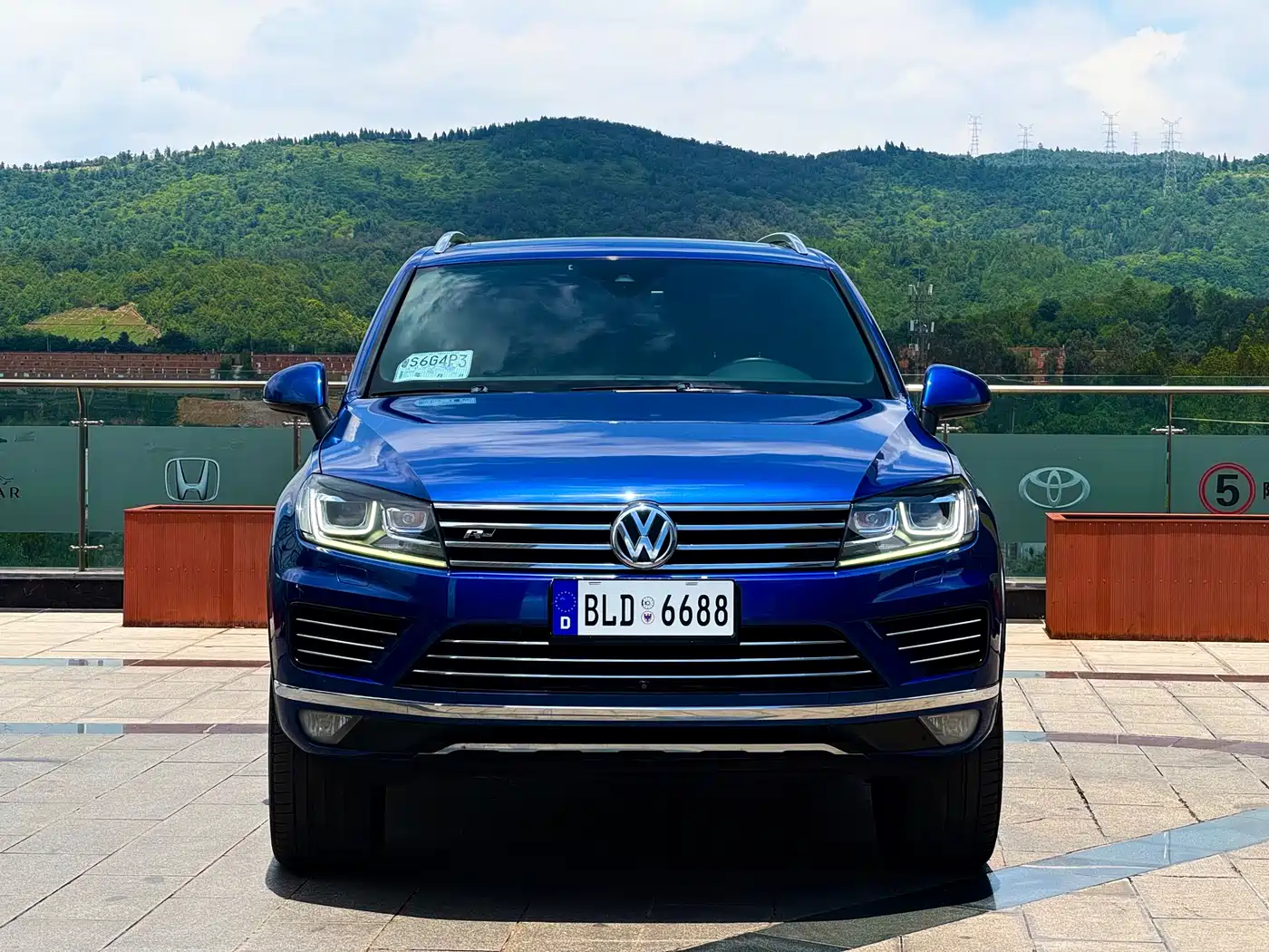 Volkswagen Touareg 2016 3.0TSI R-Line фото 2