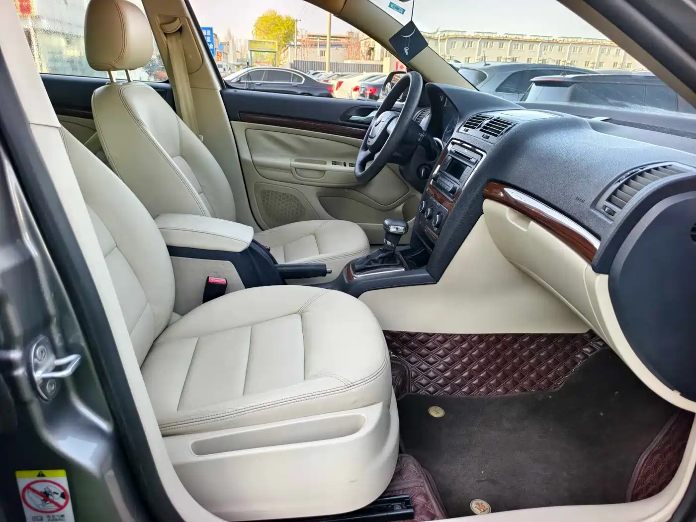 Škoda Octavia 2010 Model 2.0L Automatic Elegance Edition фото 14