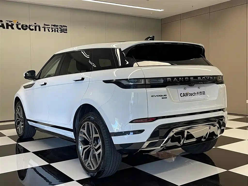 Land Rover Range Rover Evoque 2023 Range Rover Evoque L 249PS Luxury Edition фото 6