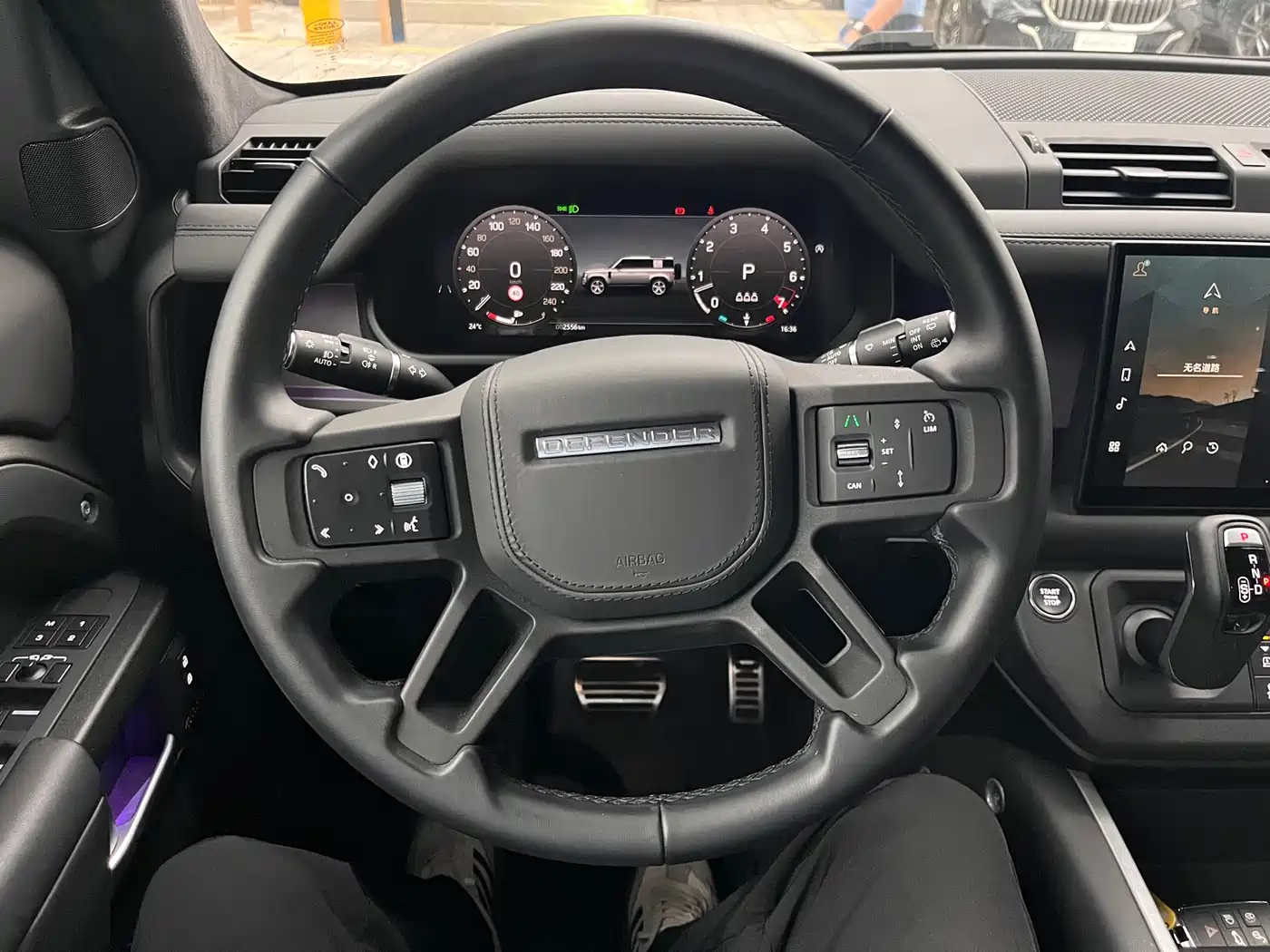 Land Rover Defender 2025 110 3.0T P400 X фото 11