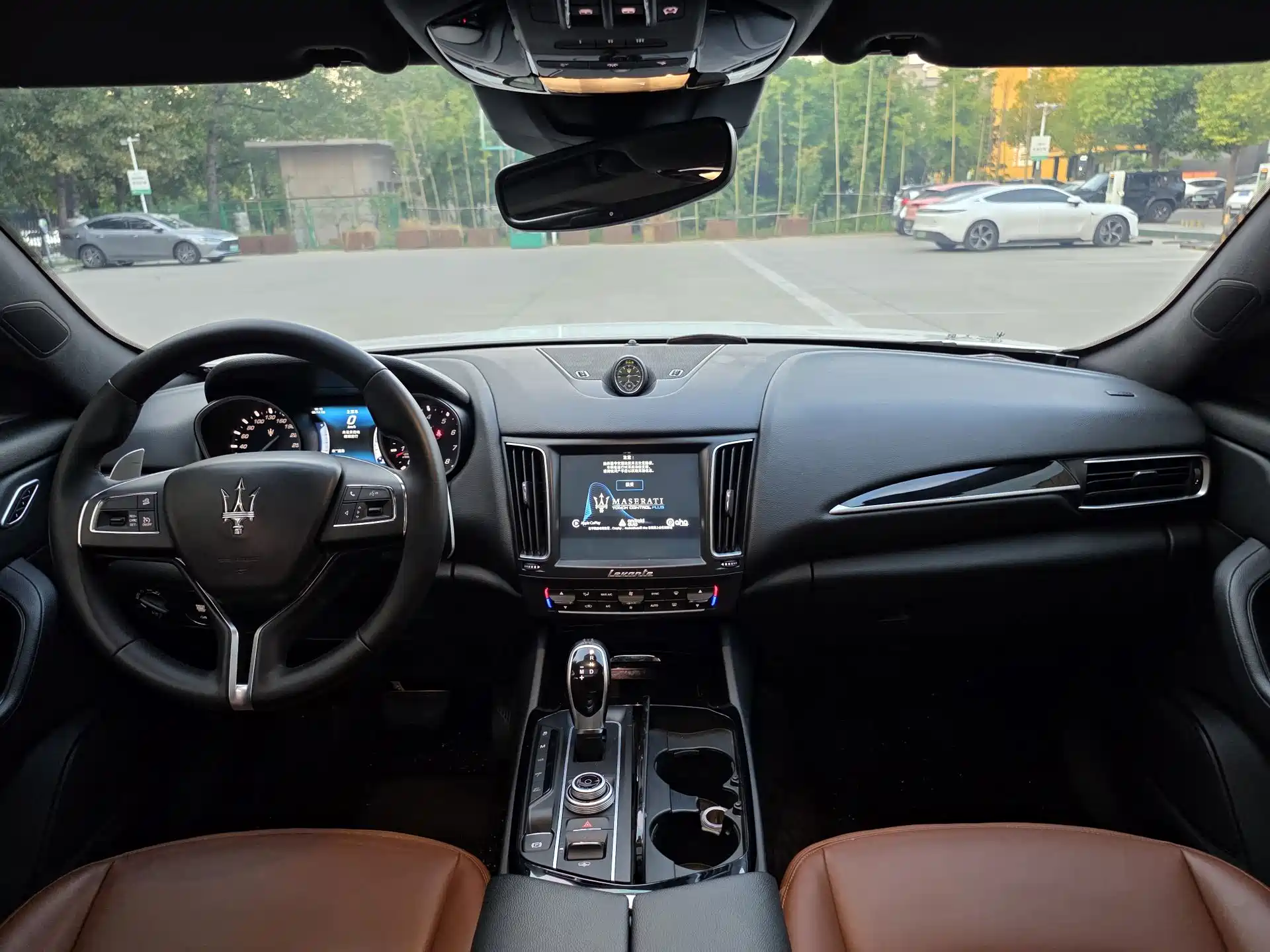 Фото 15 - Maserati Levante