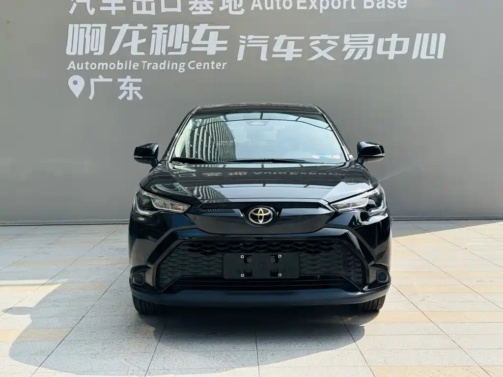 Photo 2 - Toyota Frontlander