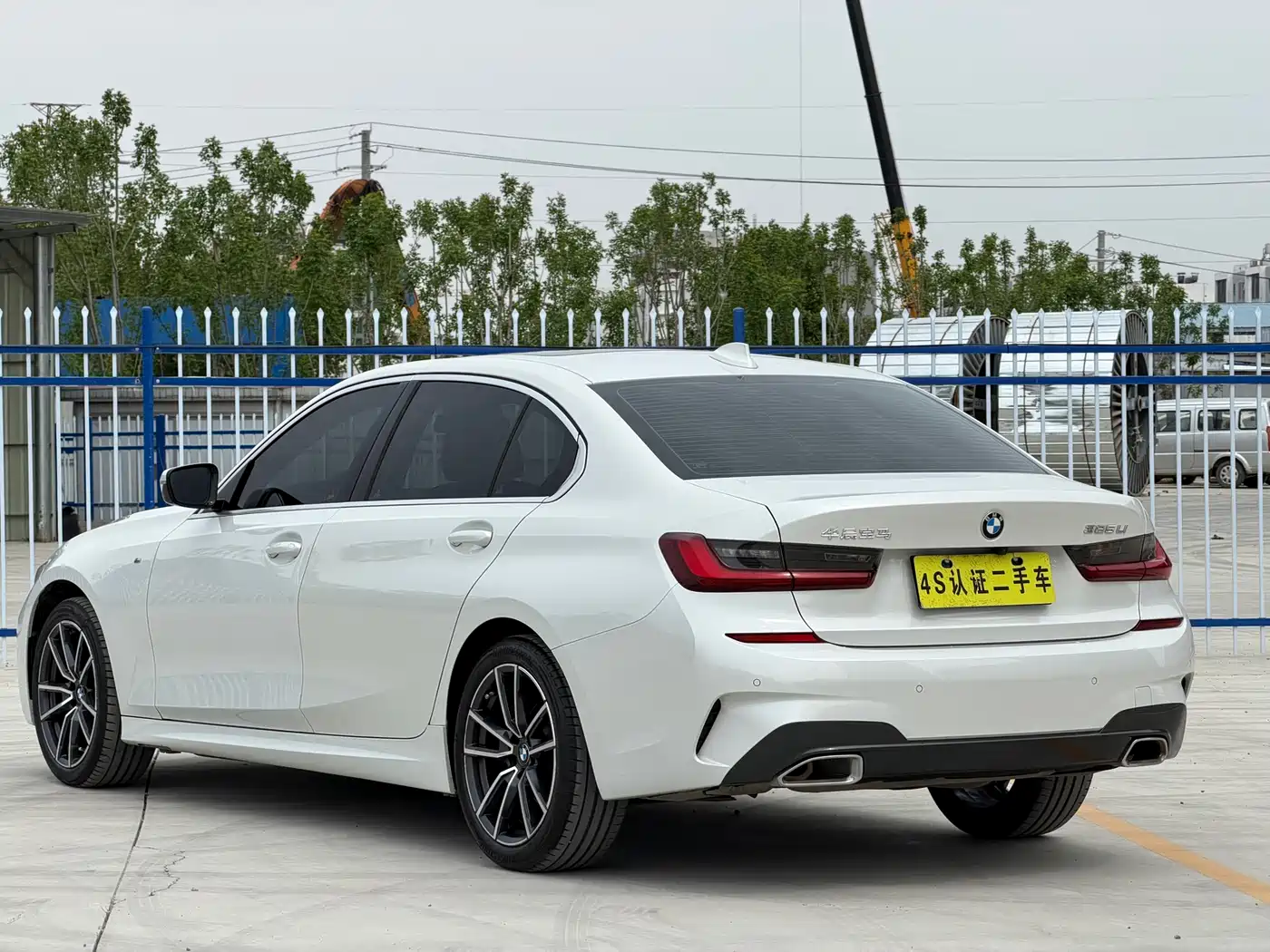 BMW 3 Series 2022 325Li M Sport Package фото 28