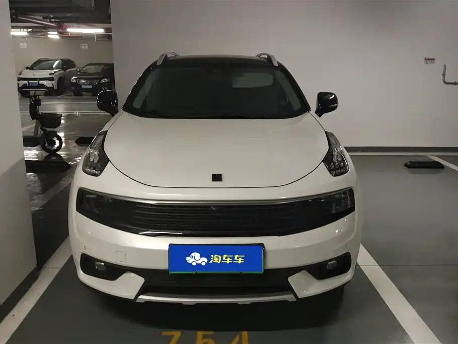 Lynk & Co 01 EM-P 2019 1.5T PHEV Pro фото 2
