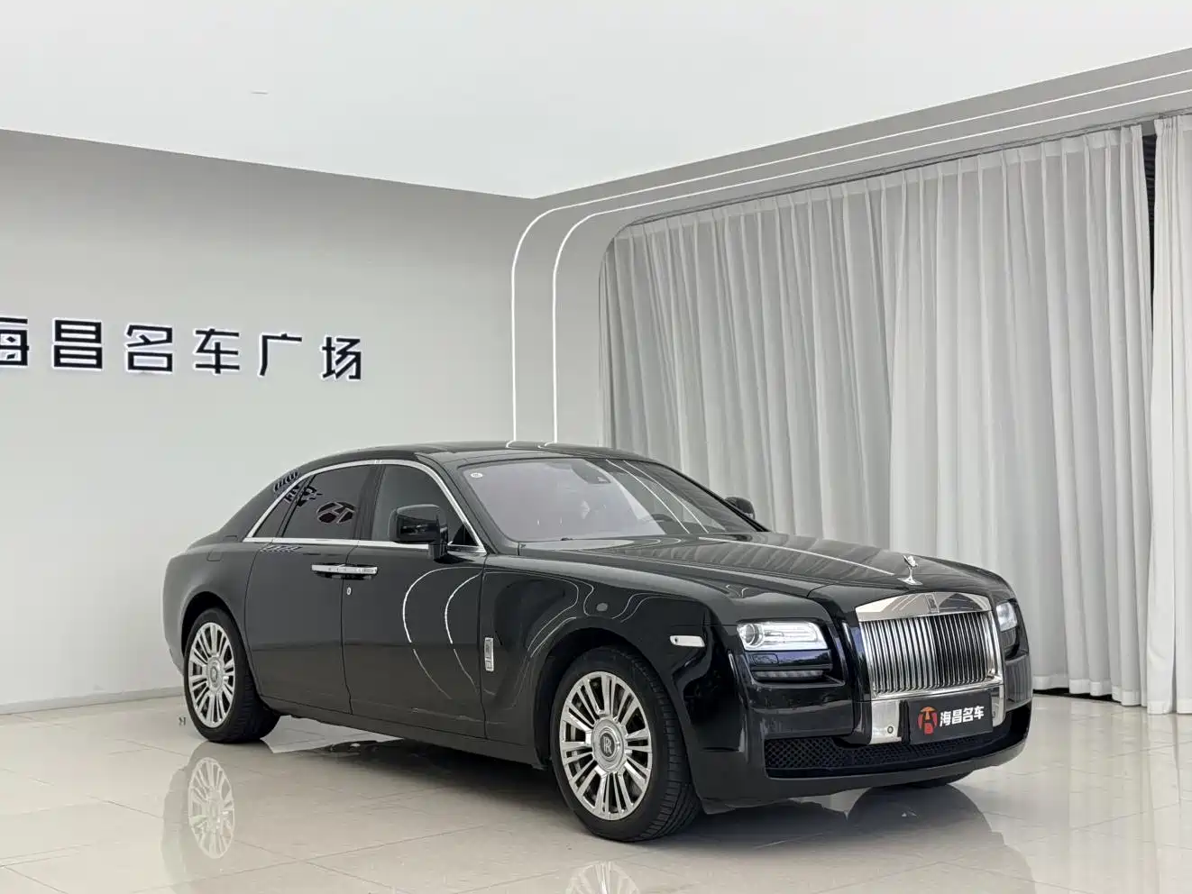 Photo 3 - Rolls-Royce Ghost