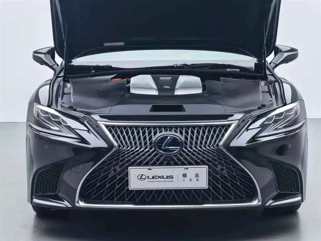 Lexus LS 2018 500h Executive Edition China V фото 3
