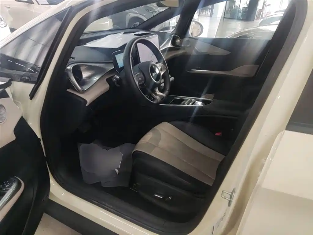 BYD Dolphin 2024 Glory Edition 420km Freedom Edition фото 16