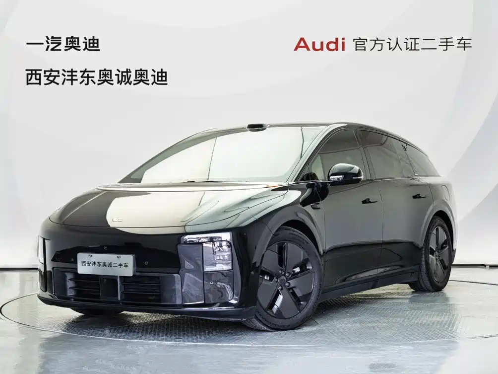 Фото 31 - Li Auto i6