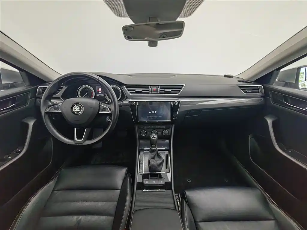 Škoda Superb 2016 TSI330 DSG Smart Edition фото 5