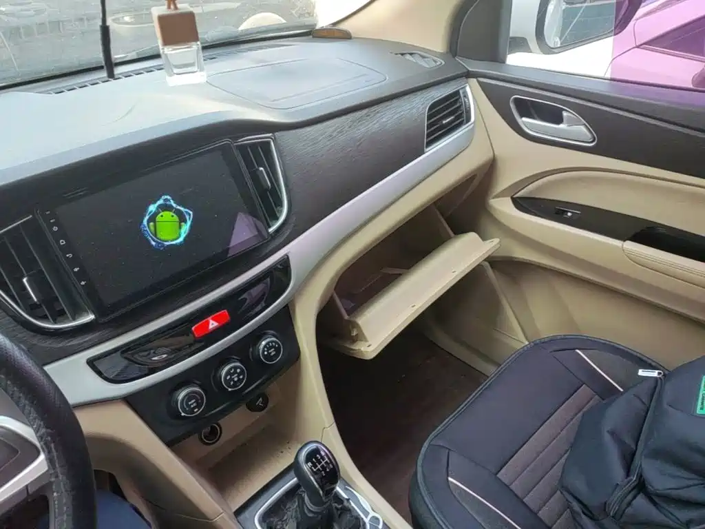 Baojun 730 2019 2019 1.5L Manual Value Edition 7-Seater China VI