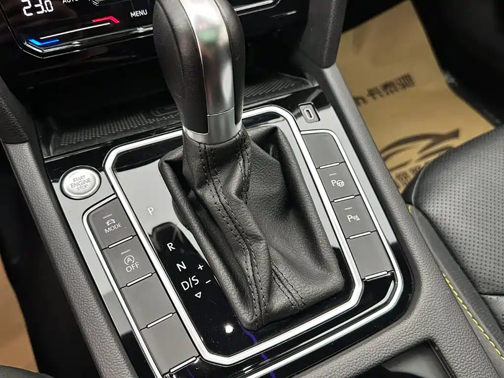 Volkswagen FAW-Volkswagen CC 2023 380TSI Eye-catching Edition фото 16