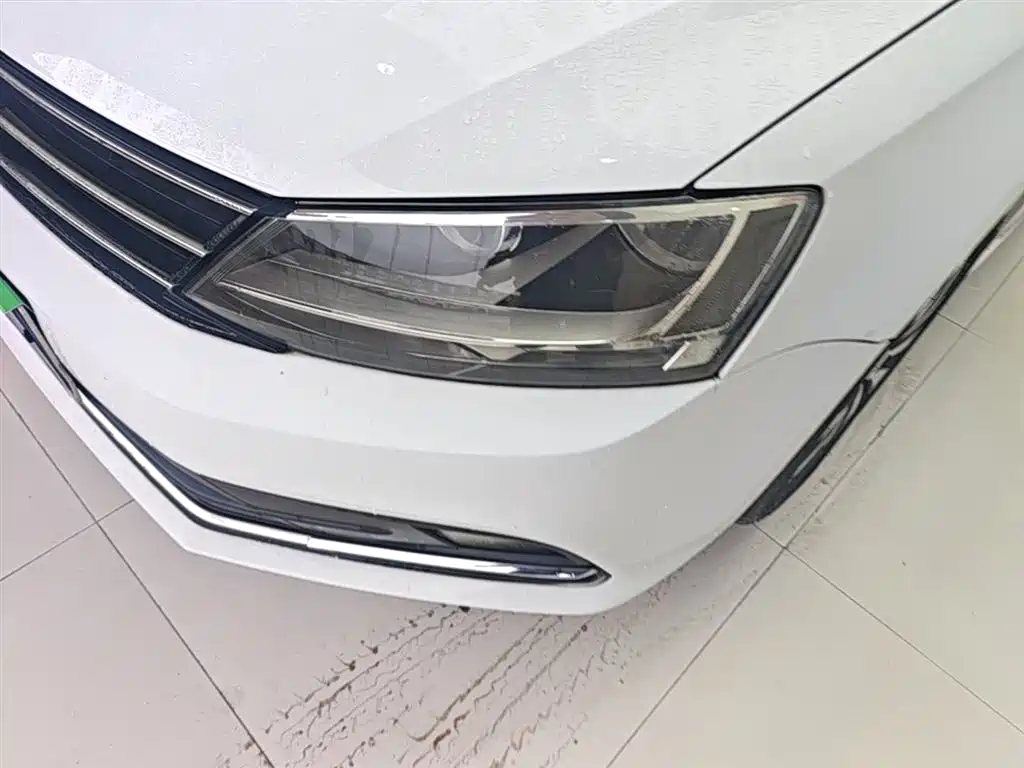 Volkswagen Sagitar 2017 1.6L Automatic Comfort фото 24