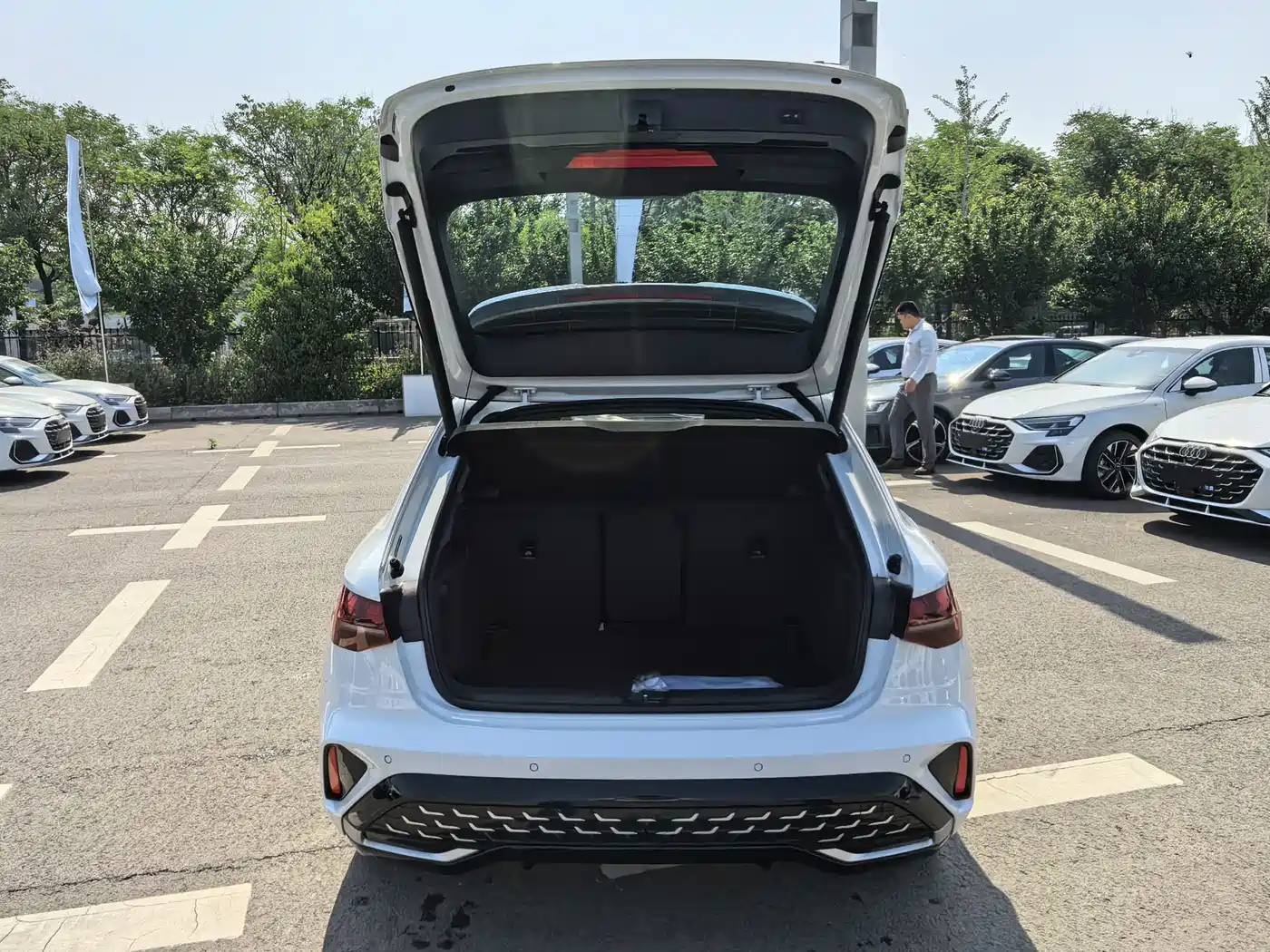 Audi A3 2025 Sportback 35TFSI Flying Premium фото 15
