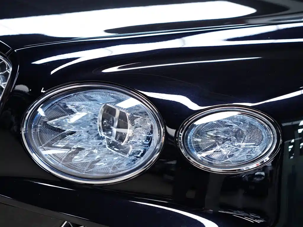 BENTLEY TIMYUE PLUG-IN HYBRID