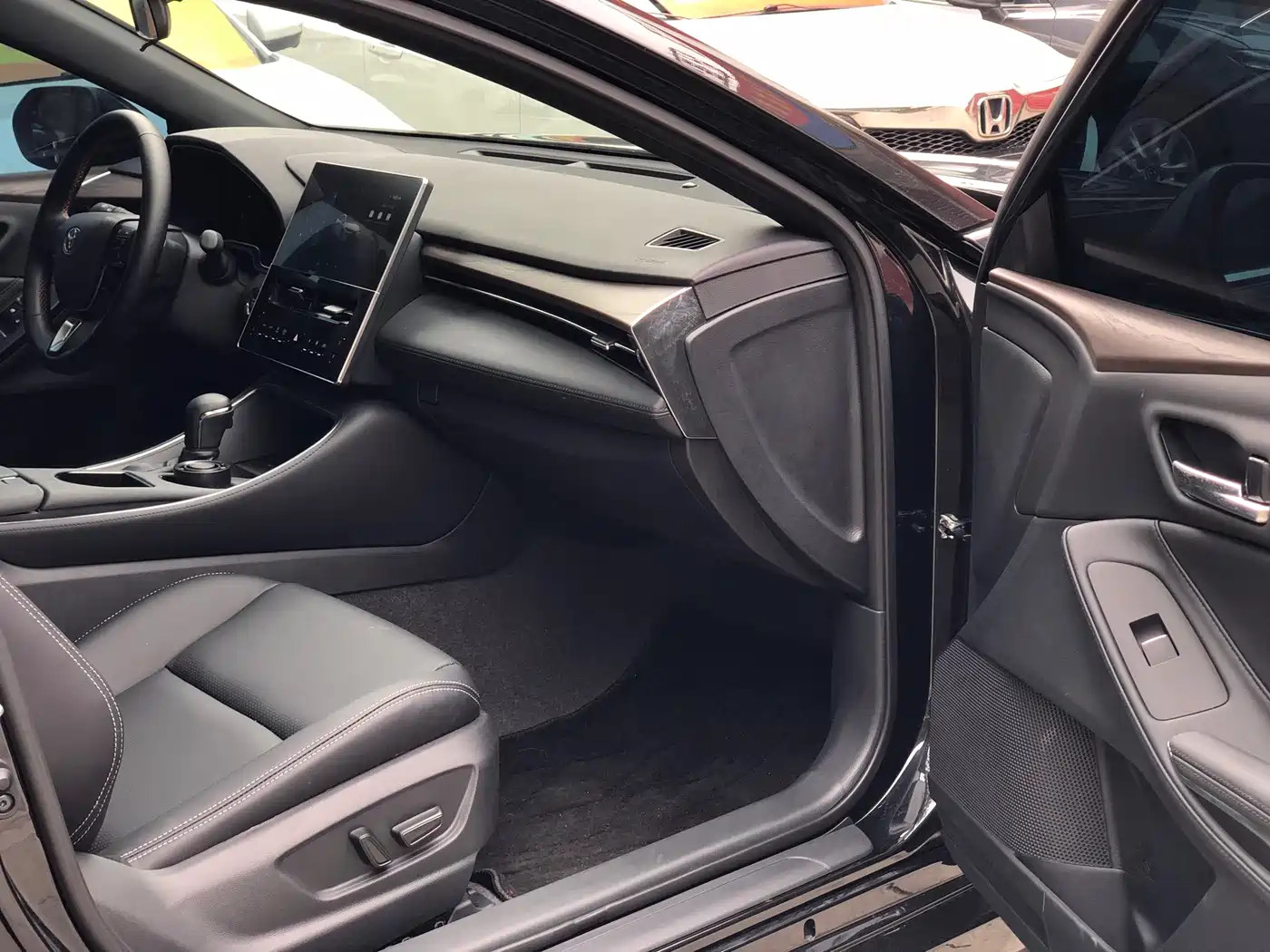 Toyota Avalon 2024 Model 2.0L Progressive Edition фото 22